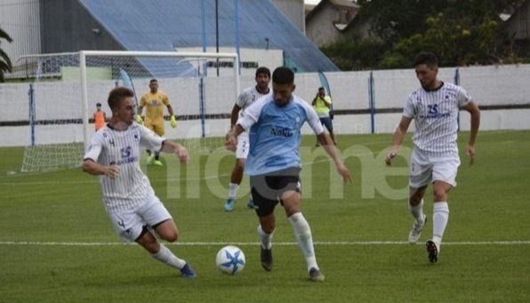 Diluvio en Bolívar y empate para Racing en el debut del Torneo Regional Amateur