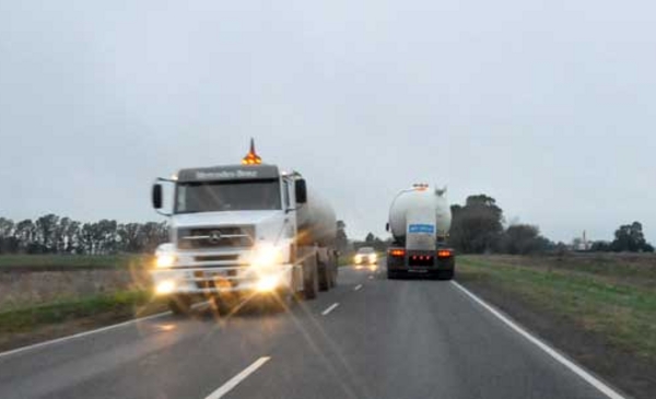 Restricción en la circulación de camiones en rutas nacionales | Infoeme