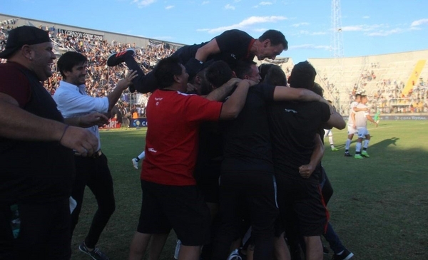 Liggerini hace historia: eliminó al Lanús de De la Vega - Infoeme