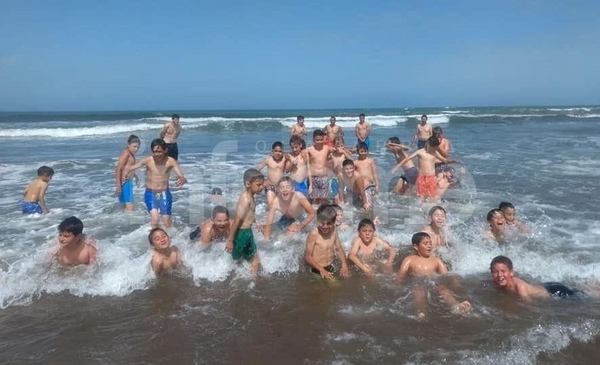 Hinojo y Sierra Chica jugaron en Mar del Plata - Infoeme