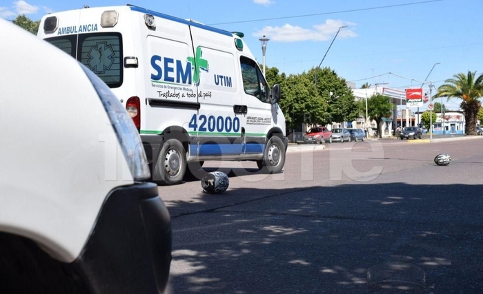 Dos mujeres heridas tras un violento choque 