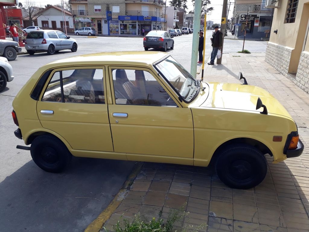 Daihatsu cuore 1980 года